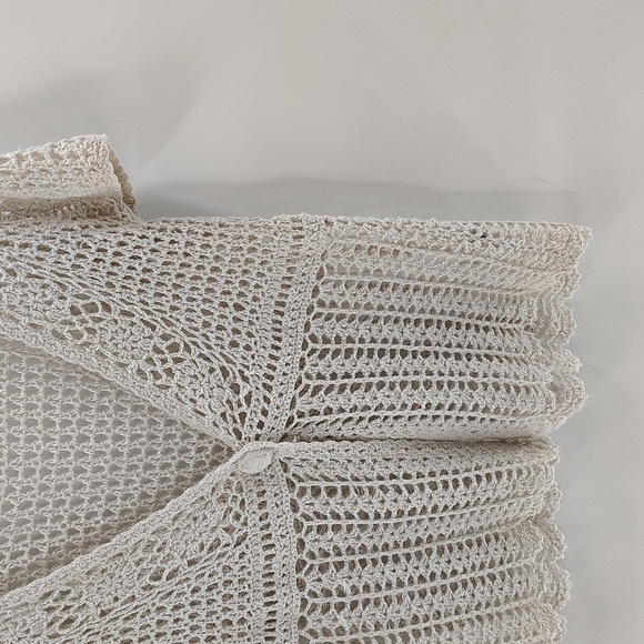 Christopher & Banks Ivory Crochet Cover Size Medium One Button Closure - Picture 3 of 6